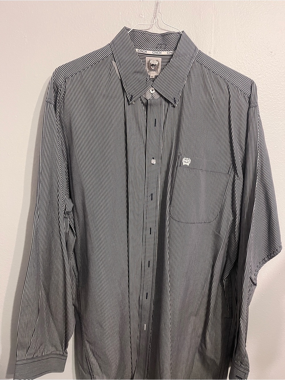 Men's Cinch Striped Button-Down Shirt - Navy Blue/White